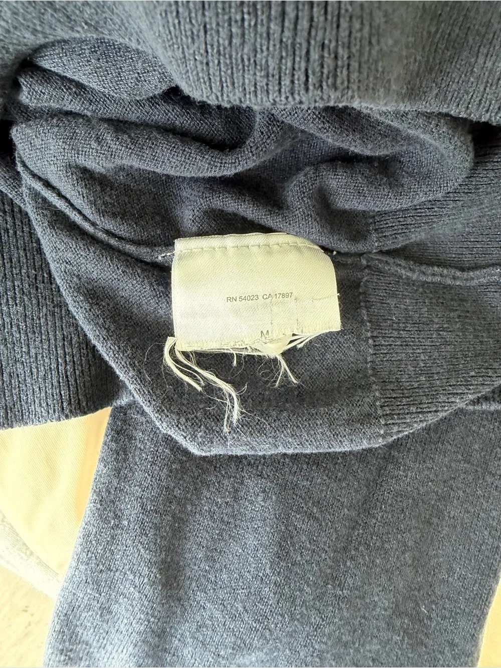 Banana Republic Men's Dark Navy V-Neck Silk/Cotton/Cashmere Sweater